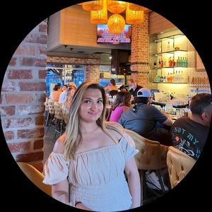 Meet your Posher, Abigail